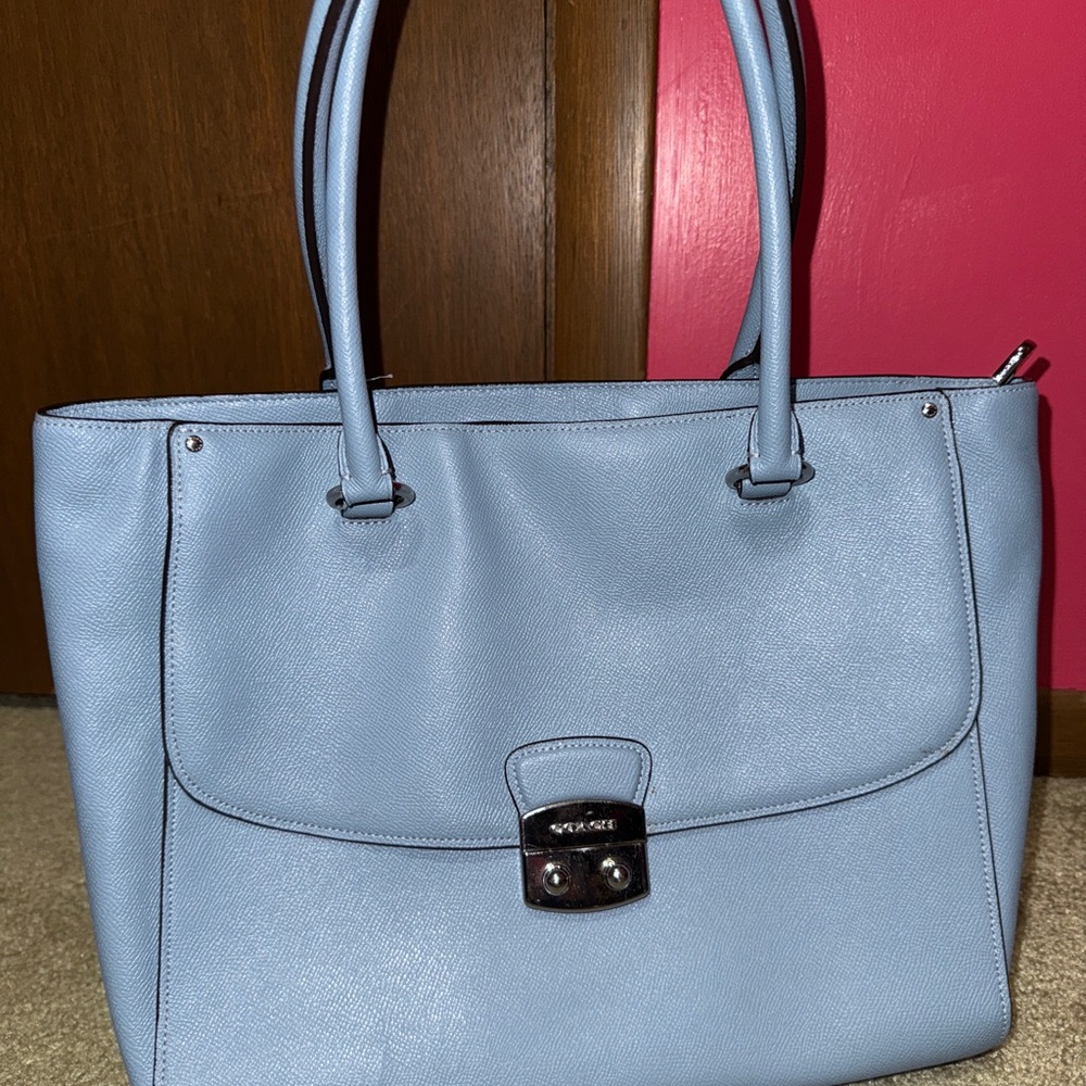 Coach Avary Tote Bag